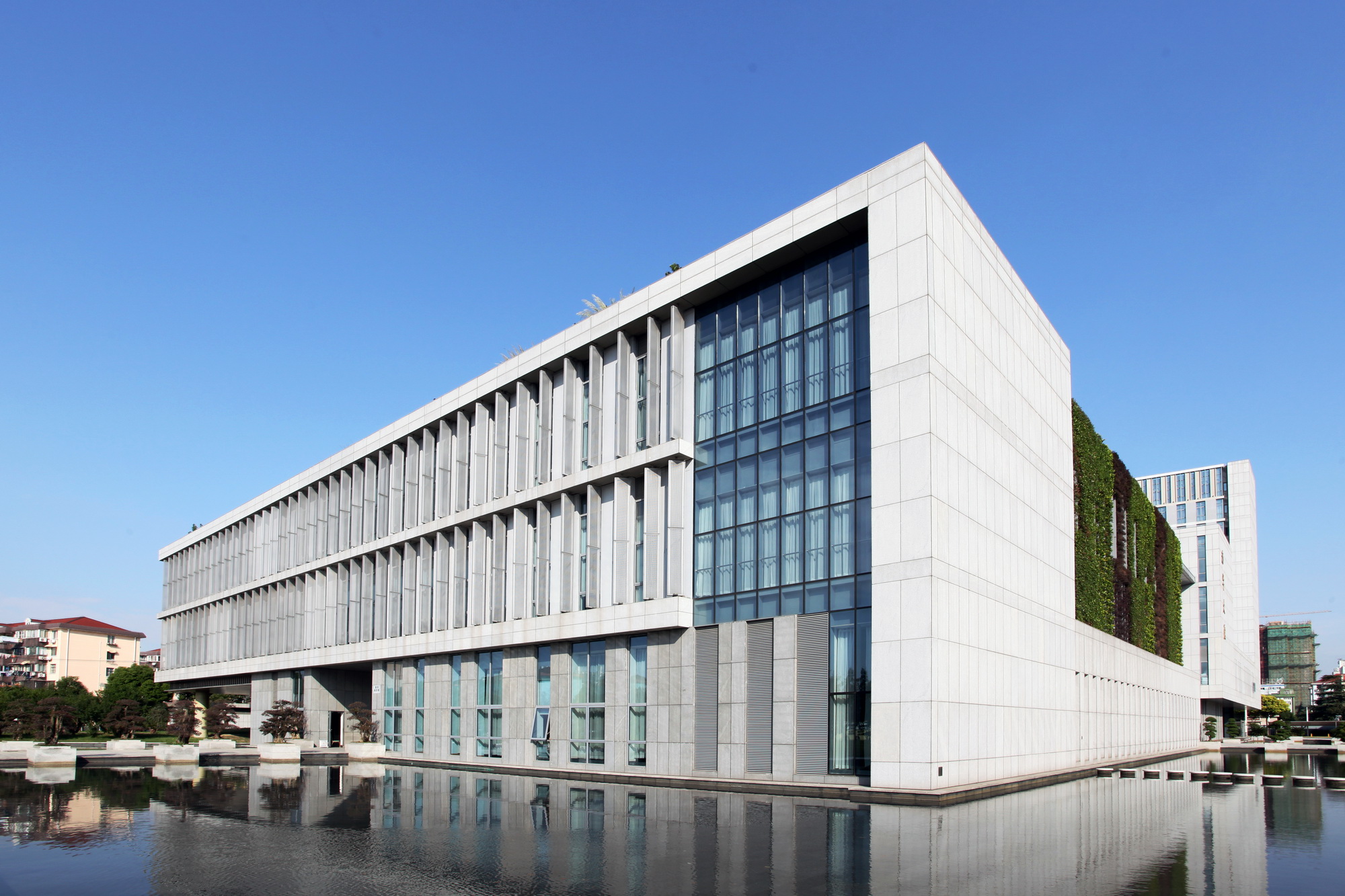 校园风光 中共上海市委党校(上海行政学院)